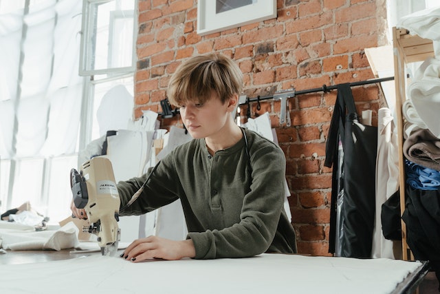 Streamlining Your Sewing: A Guide to Fabric Cutters